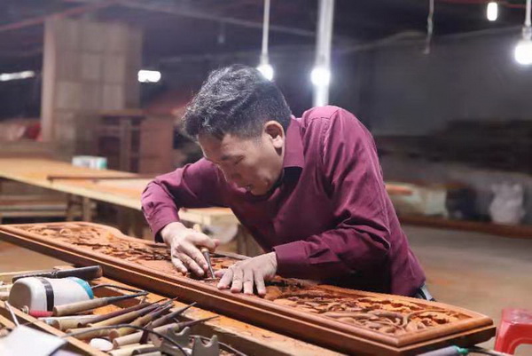 国方家居董事长陈新平深挖产品工艺，匠心传承好家具