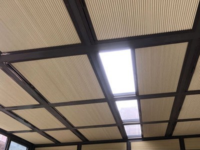 智能电动蜂巢帘阳光房遮阳顶帘 遥控隔热保温降噪音窝蜂天蓬帘图5