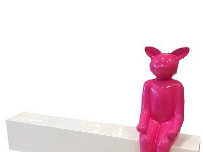 定制玻璃钢商场休闲猫女造型长条仿木纹等候休息椅时尚室内外家具图5