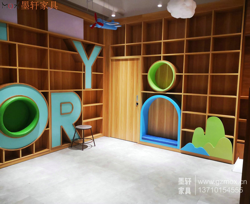 story儿童书架.JPG