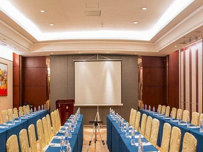 亚朵快捷连锁酒店套房家具酒店电视柜挂衣板活动固装酒店会所家具图4