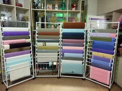 彩纸卷纸展示架 包装彩带包装纸货架定制 纸张布匹展架定制厂家图3