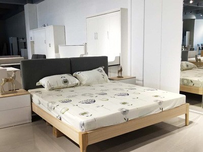 北欧床现代风 软包床头板式低箱双人床 酒店公寓卧室经济实木床图2