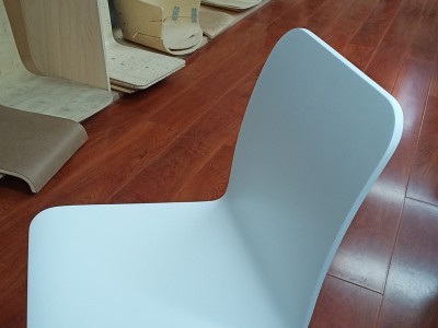 原木餐椅弯板优惠 简约餐厅连体靠背椅子 小户型家用弯曲木凳子图2