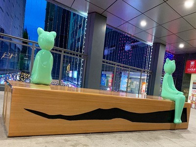 玻璃钢休闲椅商场景观雕塑创意人偶猫女凳公共休息椅户外公园椅子图3