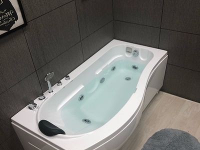厂家直供亚克力浴缸 独立式冲浪按摩浴缸 恒温浴缸一件代发图2