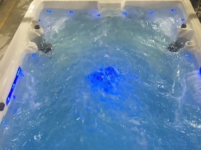 亚克力气泡按摩浴缸厂家直供工程家用独立式冲浪智能浴缸图4