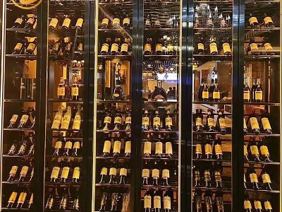 不锈钢酒柜定制 酒店公寓屏风酒柜 不锈钢恒温恒湿酒柜定制图4