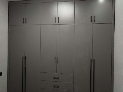 重庆家具厂定制整体衣柜、橱柜、木门、护墙、酒柜、书柜、鞋柜、楼梯