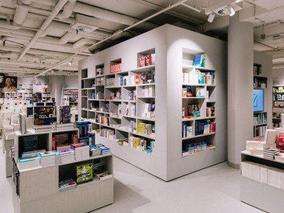 书架整店定制书柜 木质烤漆书店中岛柜 创意制作书店书柜格子靠墙