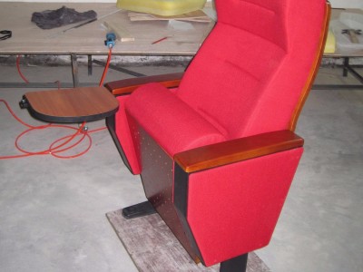 佛山市礼堂椅生产厂家，连排会议室座椅，带写字板会议椅-咨询川煌座椅