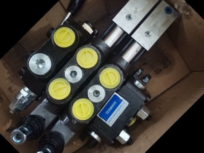 DCV60A-2OQ环卫垃圾钩臂车垃圾箱运输车气控多路换向阀QTFLUID图1