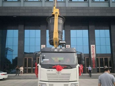 解放J6吊装式垃圾车 吊装垃圾车 地埋式垃圾桶垃圾车图1
