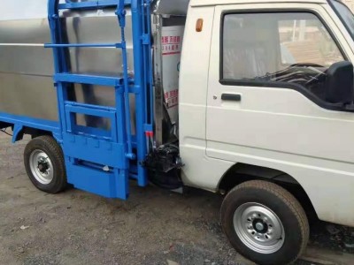 驰达环卫厂家直销垃圾车   新款钩臂垃圾箱   挂桶垃圾车   电动垃圾车厂家  加工定做垃圾箱郓城驰达环卫质保