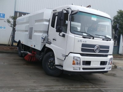 国五东风天锦洗扫车  国五天锦道路洗扫车容积  7方垃圾箱8.5方水箱