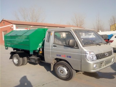 通利厂家生产 勾臂垃圾车 小型挂桶 压缩式垃圾清运车 垃圾箱批发