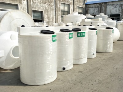 常州食品级pe加药箱搅拌罐2000L污水处理桶洗洁精液体搅拌桶溶药桶计量箱厂家