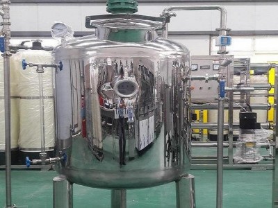 直销洗洁精 洗衣液 洗发水生产设备13年老厂家可靠 车用尿素设备