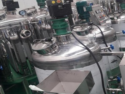 厂家洗衣液设备洗洁精制作机器技术配方玻璃水防冻液汽车尿素生产加工