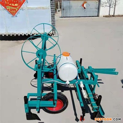 覆膜机 新款盖地膜机 新型 宽度可调打药覆膜机 富霖机械 型号齐全