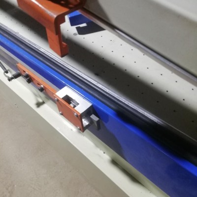 半自动覆膜机 板式家具覆膜机 泰岳木机TM2480-A 价格美丽