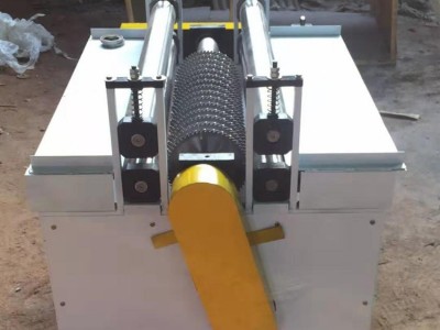 厂家定制批发加厚输送带皮革分条机 RX-1000型全自动橡胶切条分条机 橡胶切条分条机 多功能复卷式分切机 任兴机械