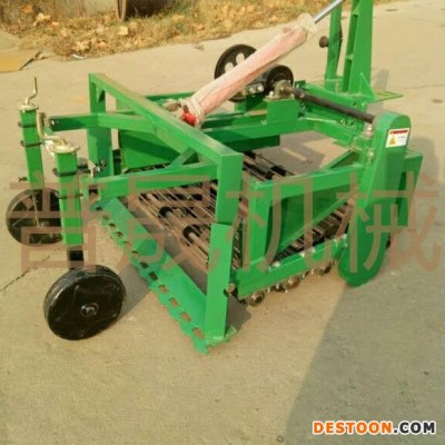 四轮拖拉机带大蒜收获机  前置起蒜机  皮带式收大蒜机 挖蒜机 刨蒜机 振动式大蒜收获机  1.3米前置大蒜收获机