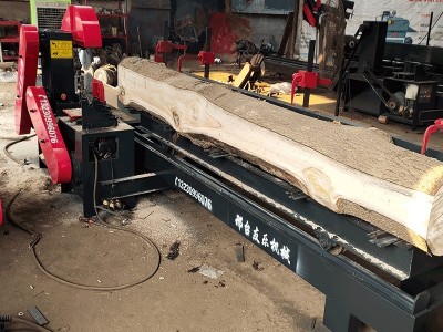 圆木推台锯厂家直销原木开料锯改板锯友乐木工机械设备YL1之5米推台锯 上下轴方木多片锯 小型木工多片锯