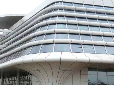 雨伞型柱子包铝单板 3mm厚喇叭形曲面包柱子铝板图1