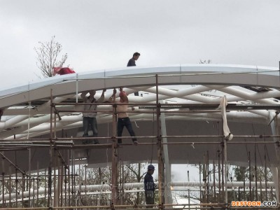 宏铝厂家生产天桥曲面铝单板 双曲铝单板造型