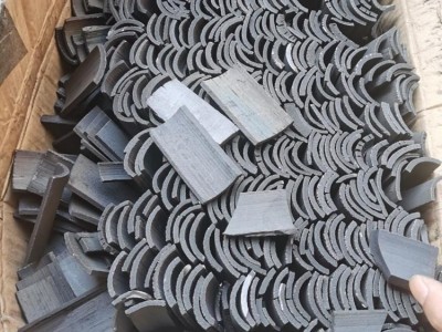 卧式原木炭化炉实用于树枝炭化炉、竹子炭化炉、竹节碳化炉、果木碳化炉