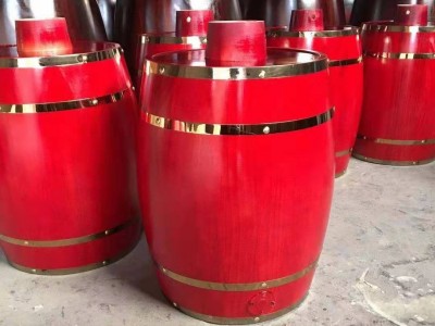 橡木酒桶山柏工艺品酒架白酒桶散白酒加盟