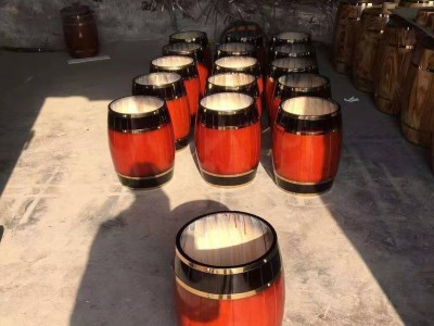 橡木酒桶山柏工艺品酒架红酒桶批发白酒加盟