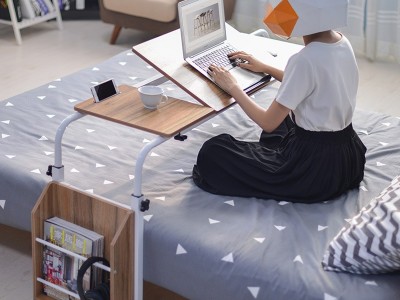 1【厂家】跨床上用台式电脑桌倾斜移动护理家用笔记本电脑桌