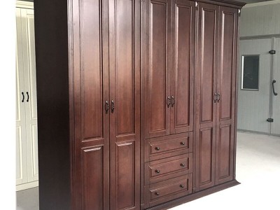 （厂家直销）别墅家具实木衣柜定制描金做旧原木柜门全屋家具定制图2