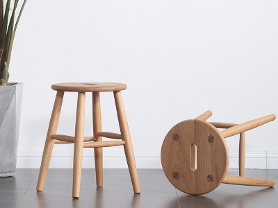 北欧实木小圆凳橡木凳子梳妆凳实木矮凳圆凳子家用餐凳小户型餐椅