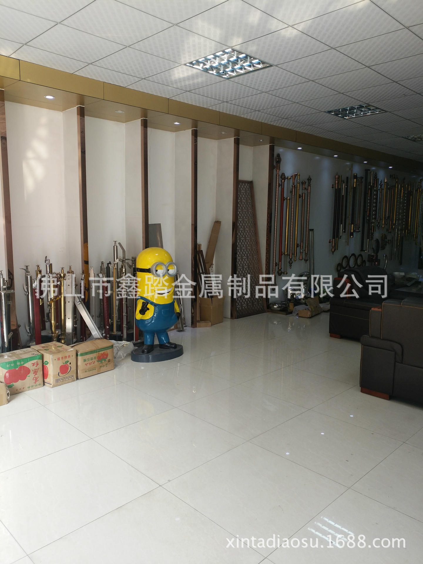 出口迪拜镜面玫瑰金不锈钢茶几支架实物效果图示例图5