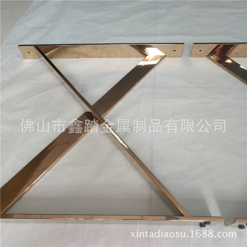 出口迪拜镜面玫瑰金不锈钢茶几支架实物效果图示例图9