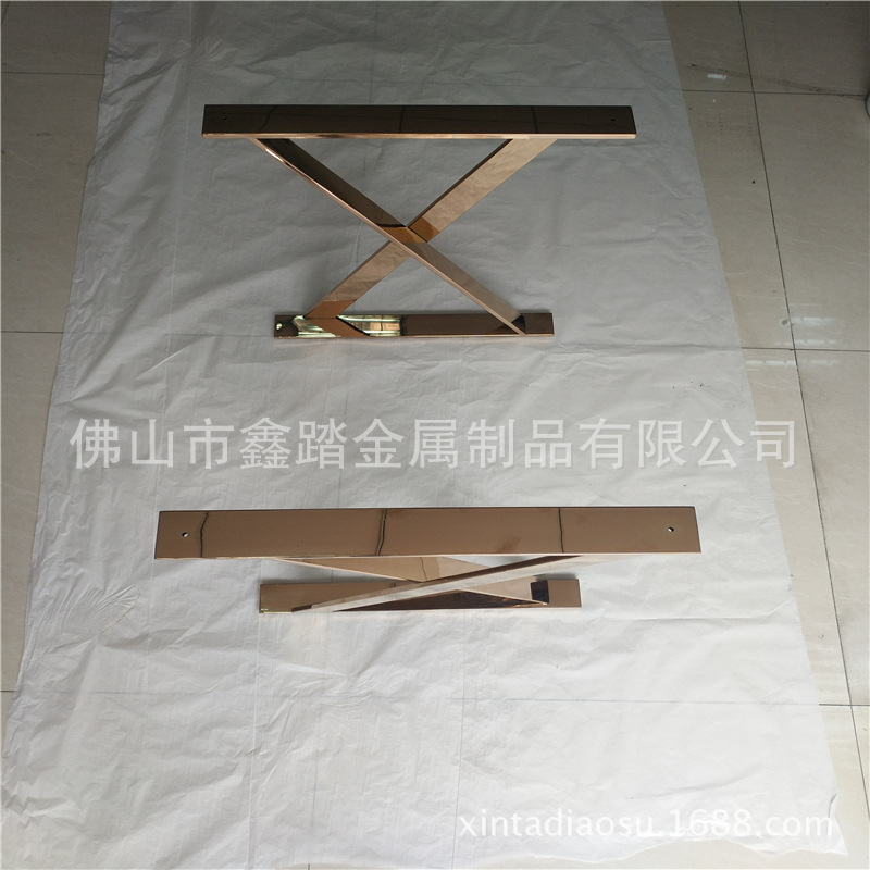 出口迪拜镜面玫瑰金不锈钢茶几支架实物效果图示例图6