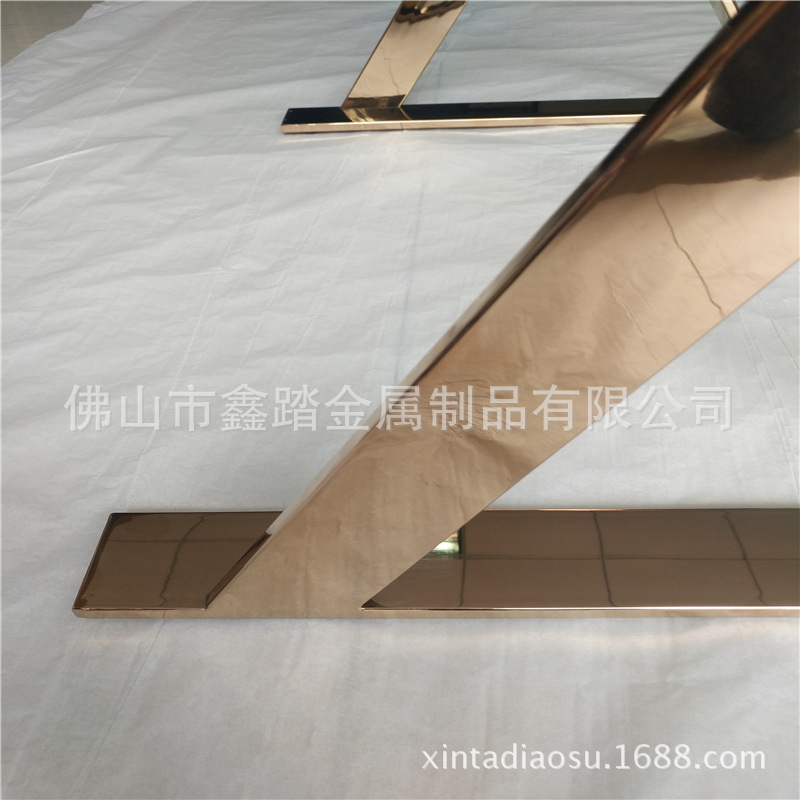 出口迪拜镜面玫瑰金不锈钢茶几支架实物效果图示例图2