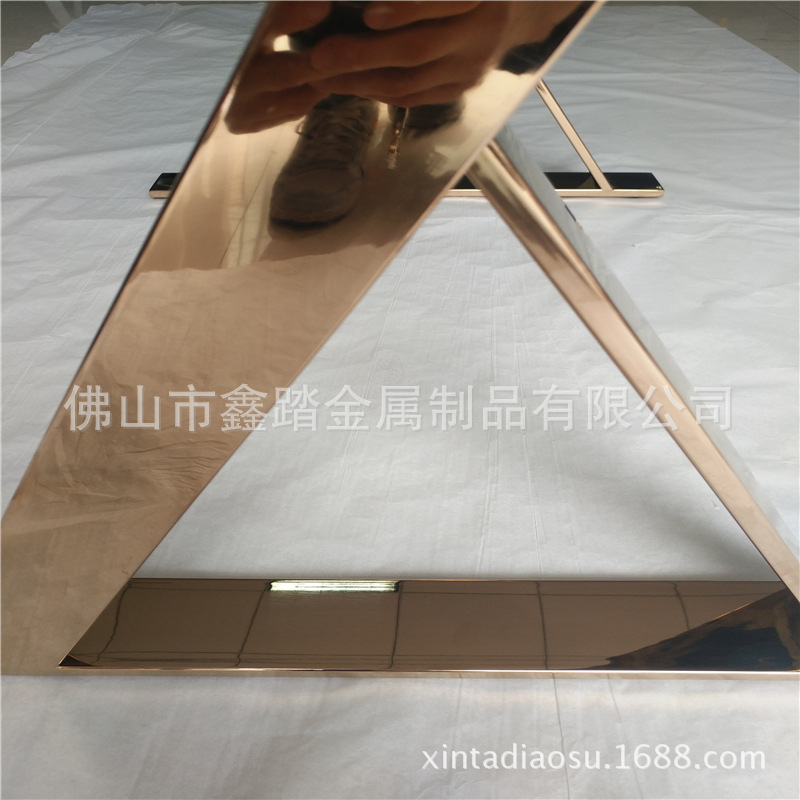 出口迪拜镜面玫瑰金不锈钢茶几支架实物效果图示例图15