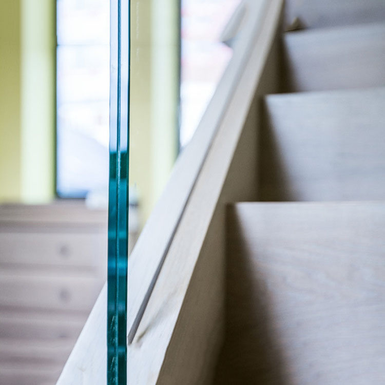 厂家直销夹胶夹丝钢化玻璃办公室隔断桌面茶几玻璃，台面夹胶玻璃示例图4