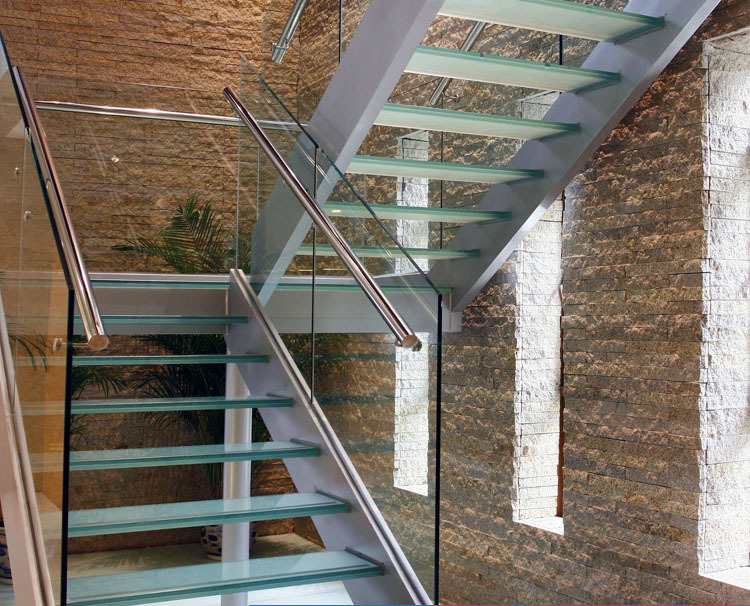 厂家直销夹胶夹丝钢化玻璃办公室隔断桌面茶几玻璃，台面夹胶玻璃示例图12