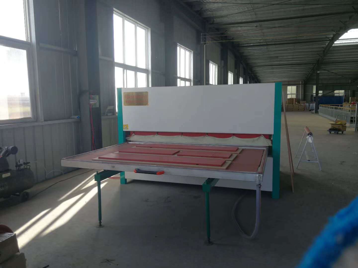 洛阳豫锦华用我们的文件柜木纹转印机转印效果示例图3