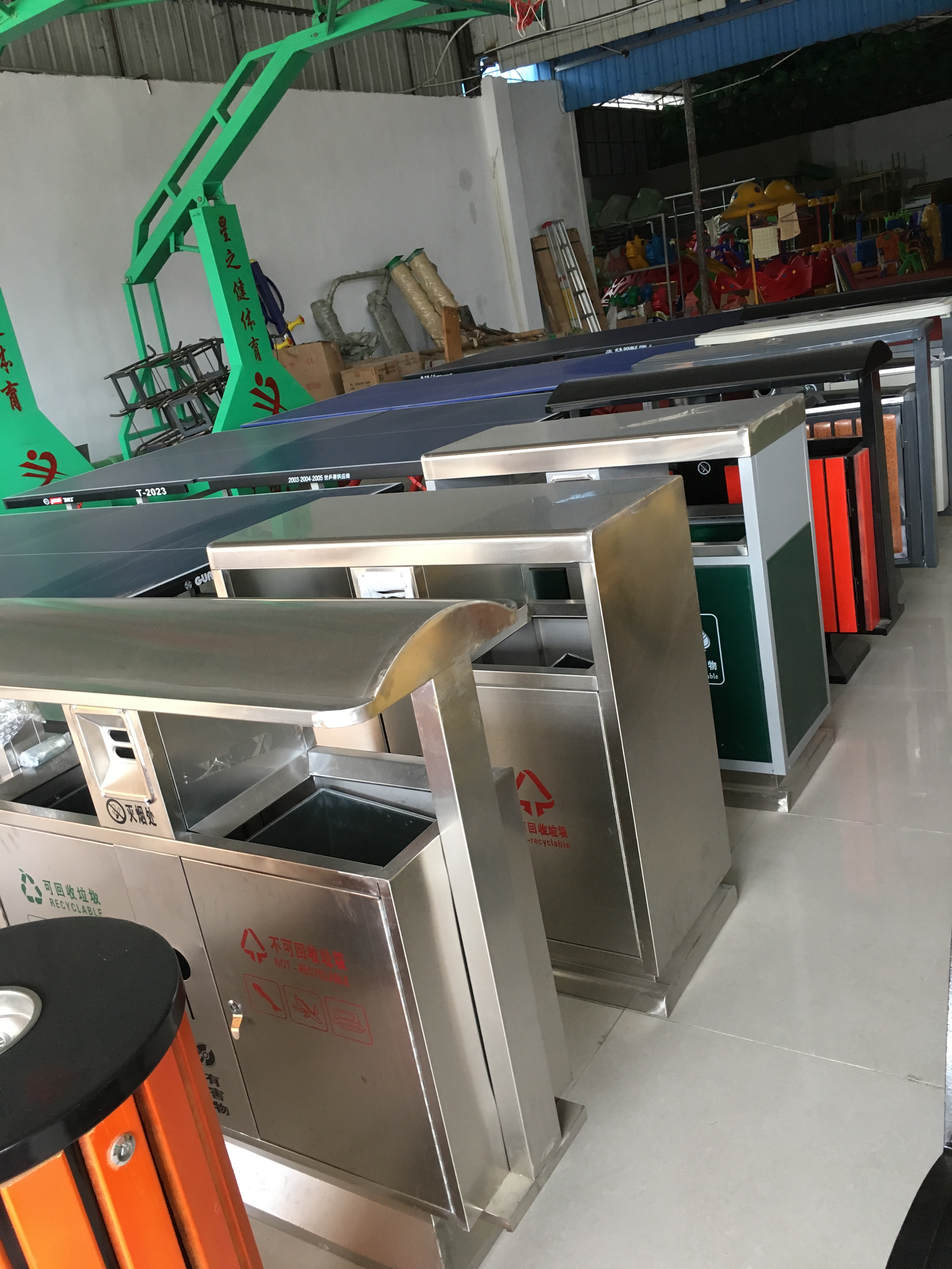 不锈钢垃圾箱塑料垃圾箱室内垃圾箱