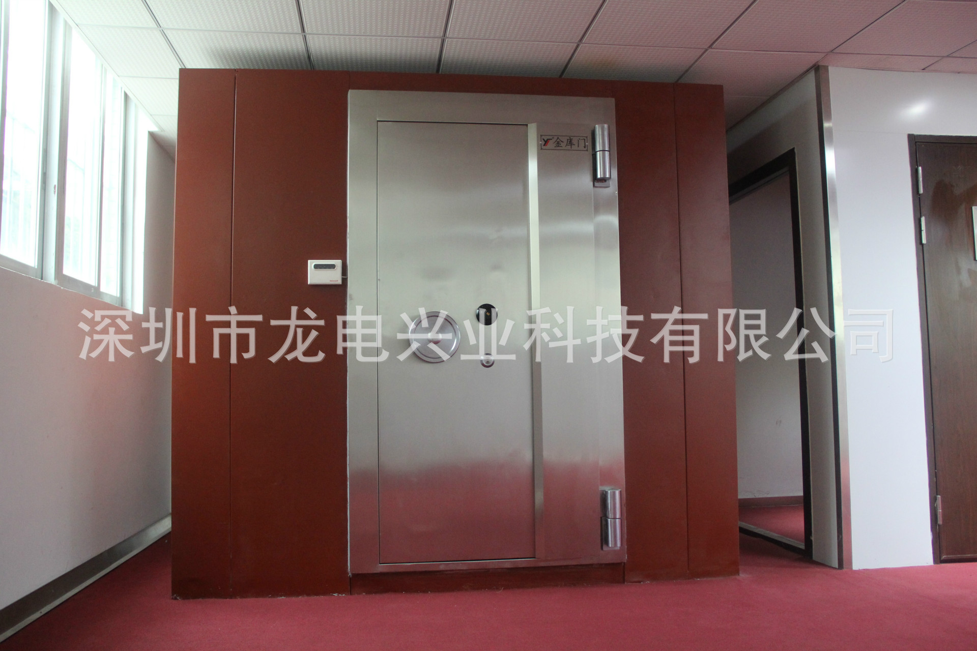 深圳碳钢金库门厂家直销 机械密码锁防盗门 博物馆文物库房门示例图17