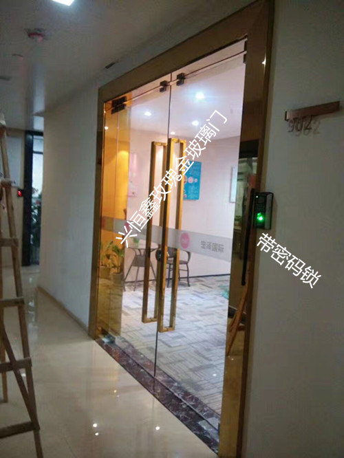 深圳玻璃门办公室玻璃隔墙店铺玻璃门商场玻璃门密码锁玻璃门维修示例图6