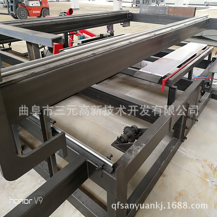 全自动菱镁发泡板切割锯   防火门芯板切割锯机械示例图2