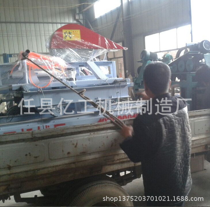 木工圆盘锯木工自动圆锯机自动木工圆木推台锯示例图13