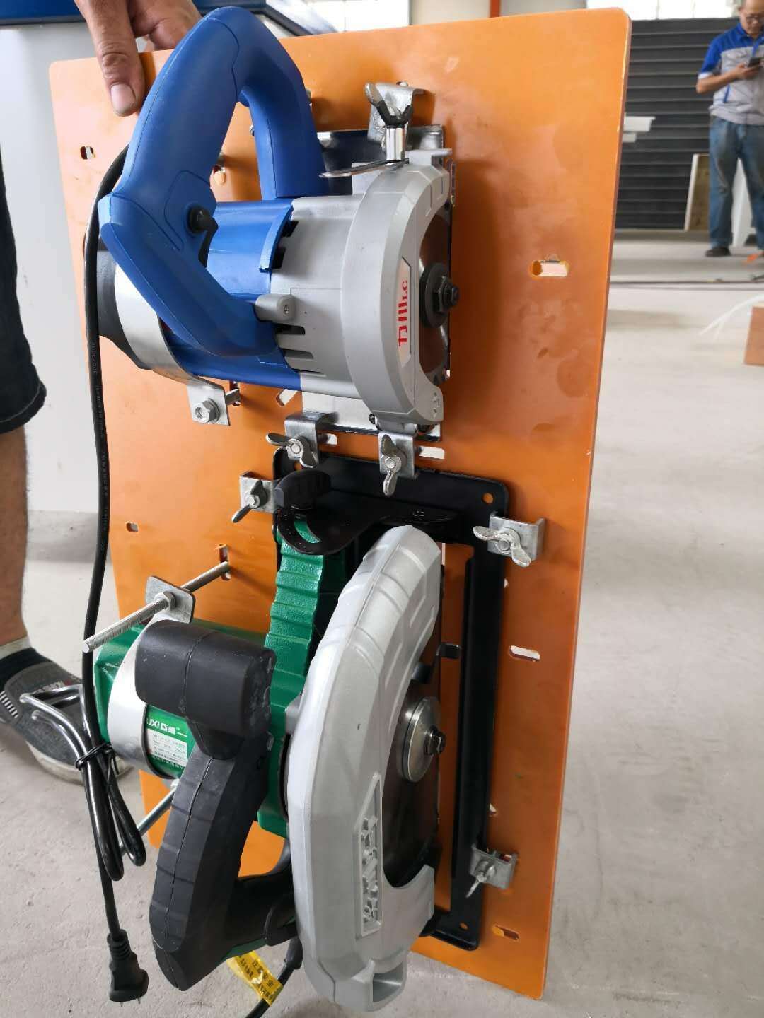 木工家装小型裁板锯便携式推台锯简易款可折叠小型精密子母锯台示例图11